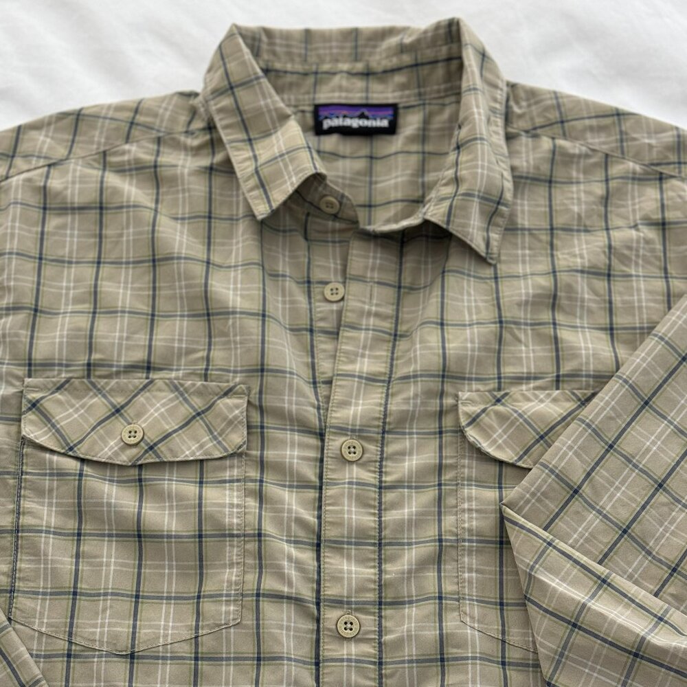 Patagonia Men's M long sleeve quick dry plaid button down shirt